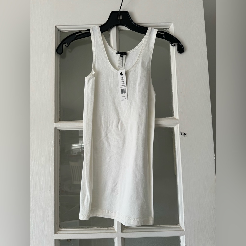 Nwt Theory tank white one size fits all
